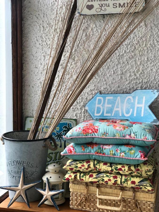 לארן Ballygally Seaview Cottage מראה חיצוני תמונה